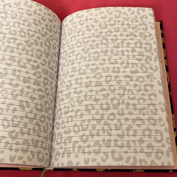 🆕 ONLY ONE! Markings Animal Print Journal - Picture 6 of 9